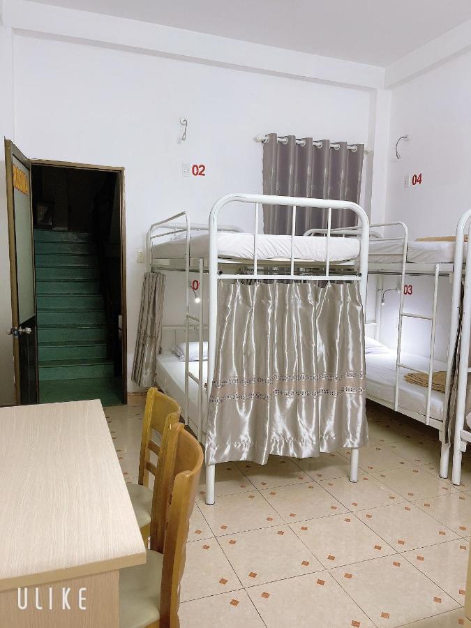 Saigon Cozy House & Coffee Hostel โฮจิมินห์ซิตี้ ภายนอก รูปภาพ